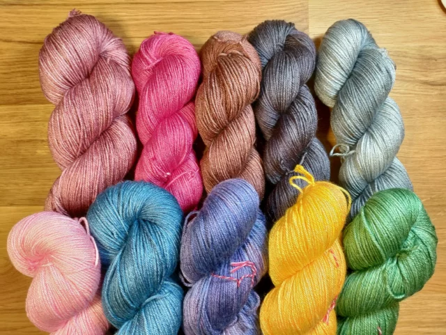 Jammen går tida fort. No kjem Snobb og Snobb Medium på tilbod, ein dag for seint. Denne gongen varar tilbodet ut 24. desember
Ca 15 % avslag. Rabatten er alt trukke frå i nettbutikken

#garnsalg #håndfargetgarn